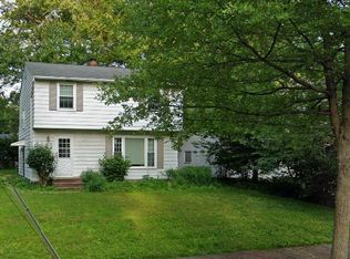 1819 Oakmount Rd, South Euclid, OH 44121