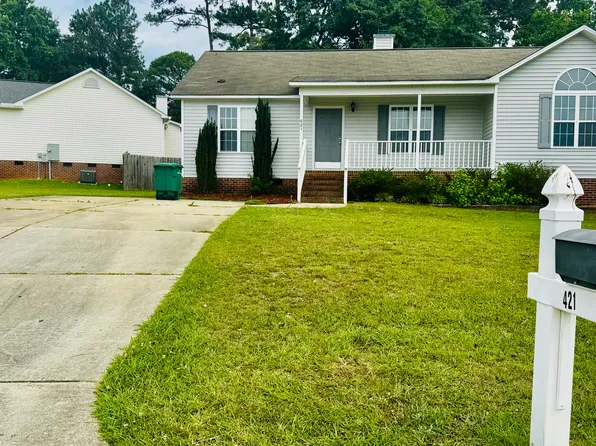 421 Barn View Ct, Fuquay Varina, NC 27526