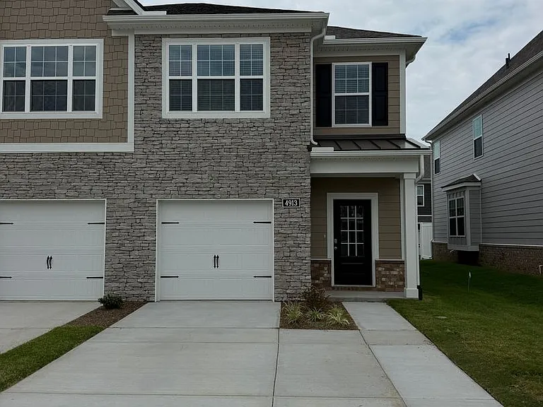 4913 Mowbray Way — Photo 1