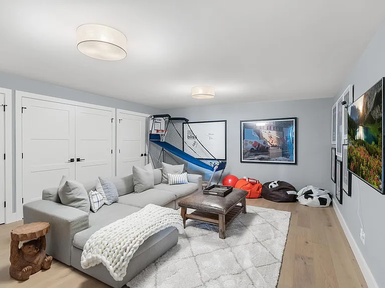 5984 E Big Horn Pkwy — Photo 35
