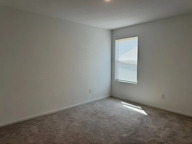 12931 Kathleen St — Photo 16