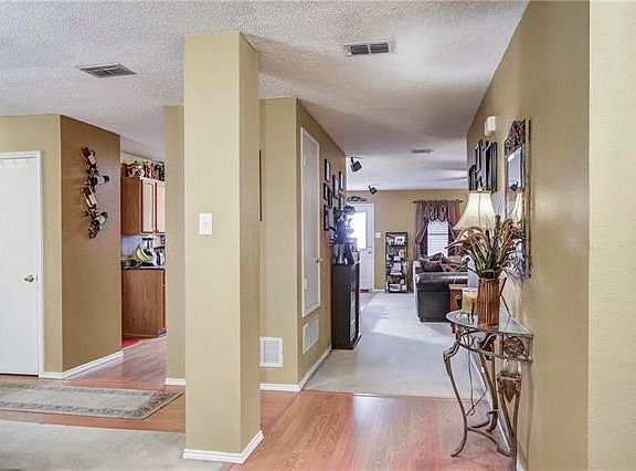 2nd image of 1212 Starpoint Ln