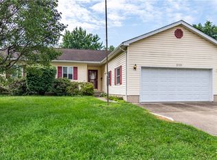 2121 Barding Ave, Decatur, IL 62526