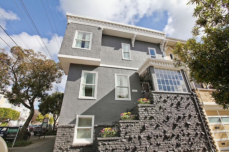 2nd image of 100 9th Ave