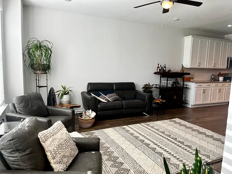 1114 Freeport Dr — Photo 14