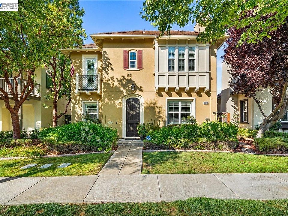 1st image of 3019 Sweetviolet Dr