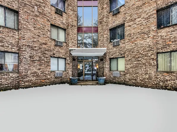 5306 N Cumberland Ave APT 207, Chicago, IL 60656