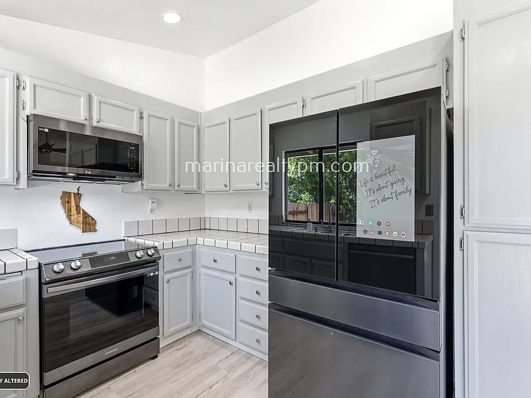 208 Buttercup Cir — Photo 14