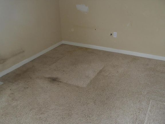 5th image of 361 Holly St SW