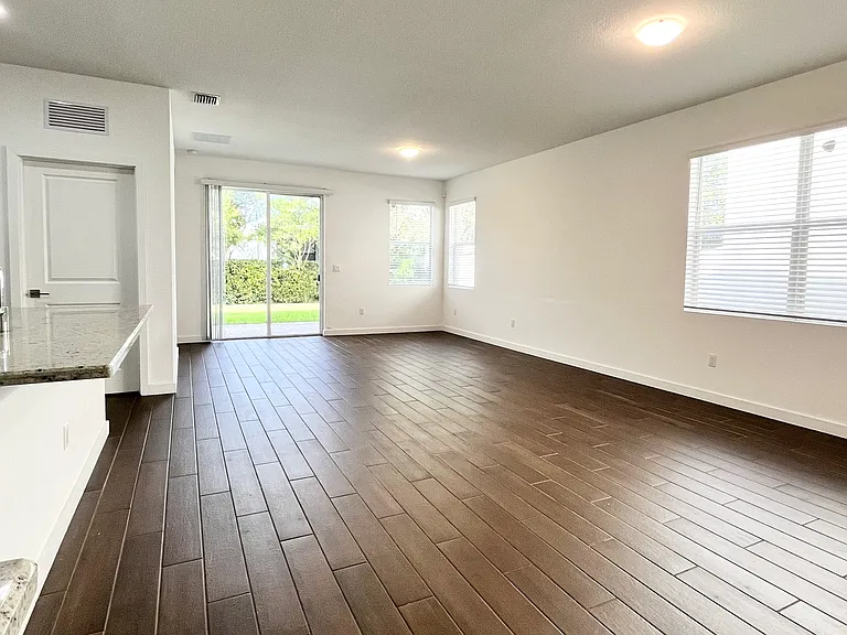 6149 Wildfire Way — Photo 4