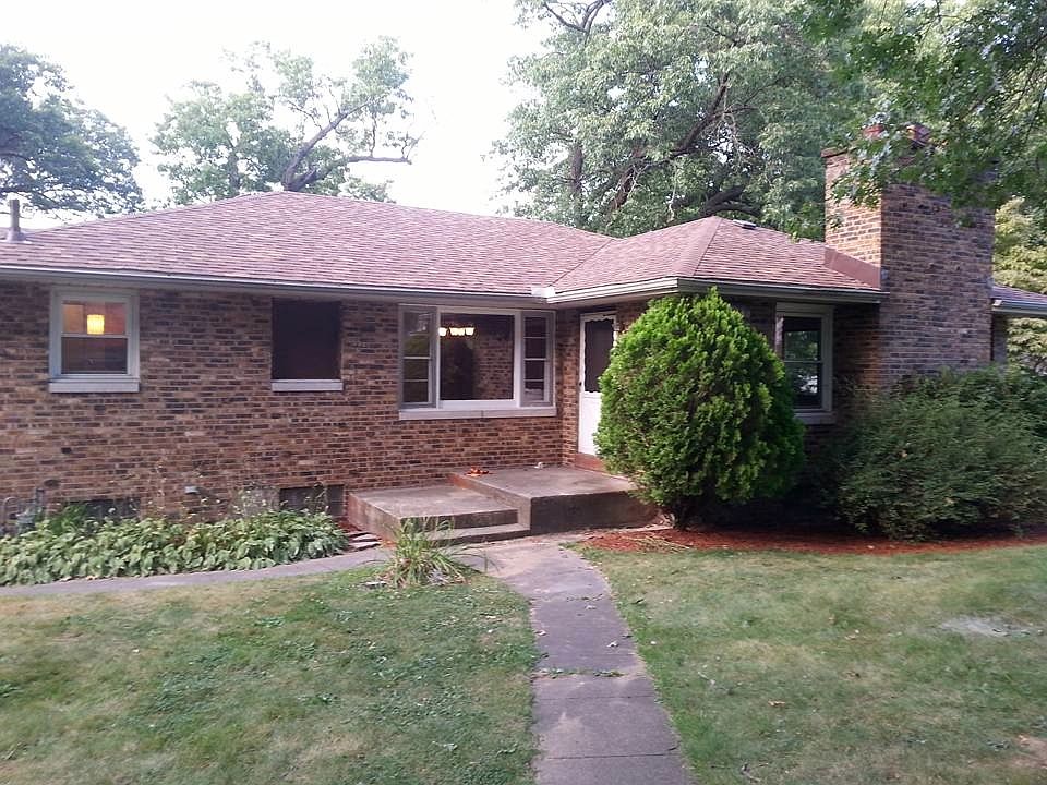 1st image of 2330 E 27th Ave