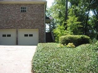 208 Spring Gardens Dr, Columbus, MS 39705