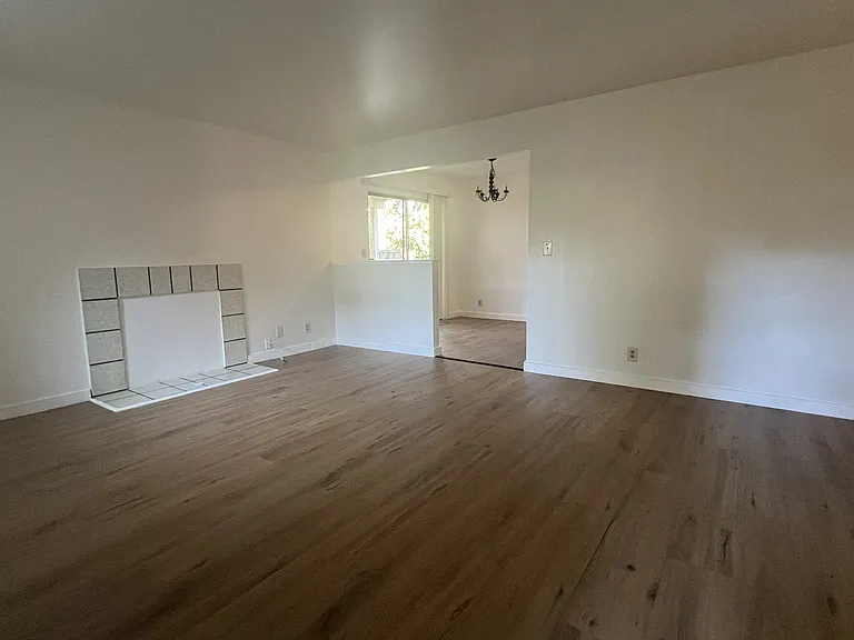160 Michael Dr #3 — Photo 13