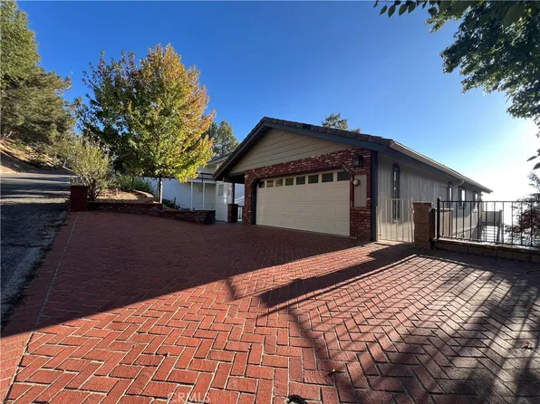 30055 Enchanted Way, Running Springs, CA 92382
