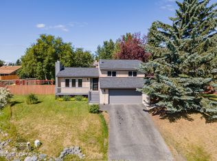 9645 Nulato Cir, Eagle River, AK 99577