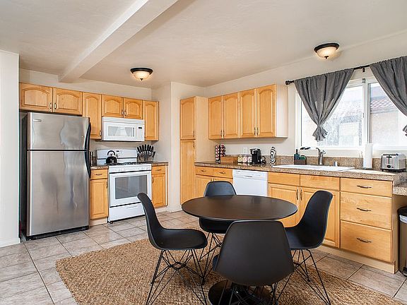 2nd image of 717 Capistrano Pl