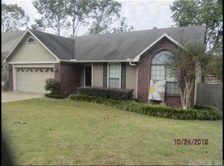 14 Summit Ridge Dr, Little Rock, AR 72211