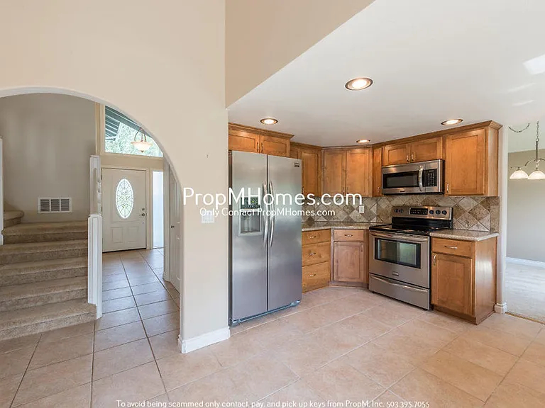 11881 SE Southern Lites Dr — Photo 2