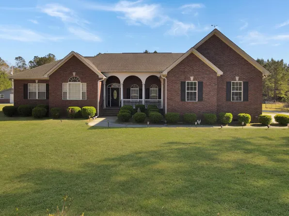 760 Community Ave, Smoaks, SC 29481