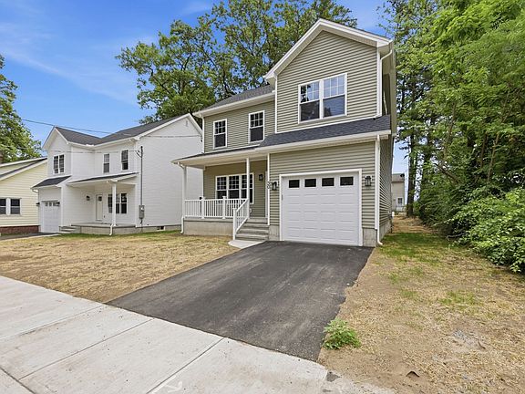 3rd image of 30 Goldenrod St