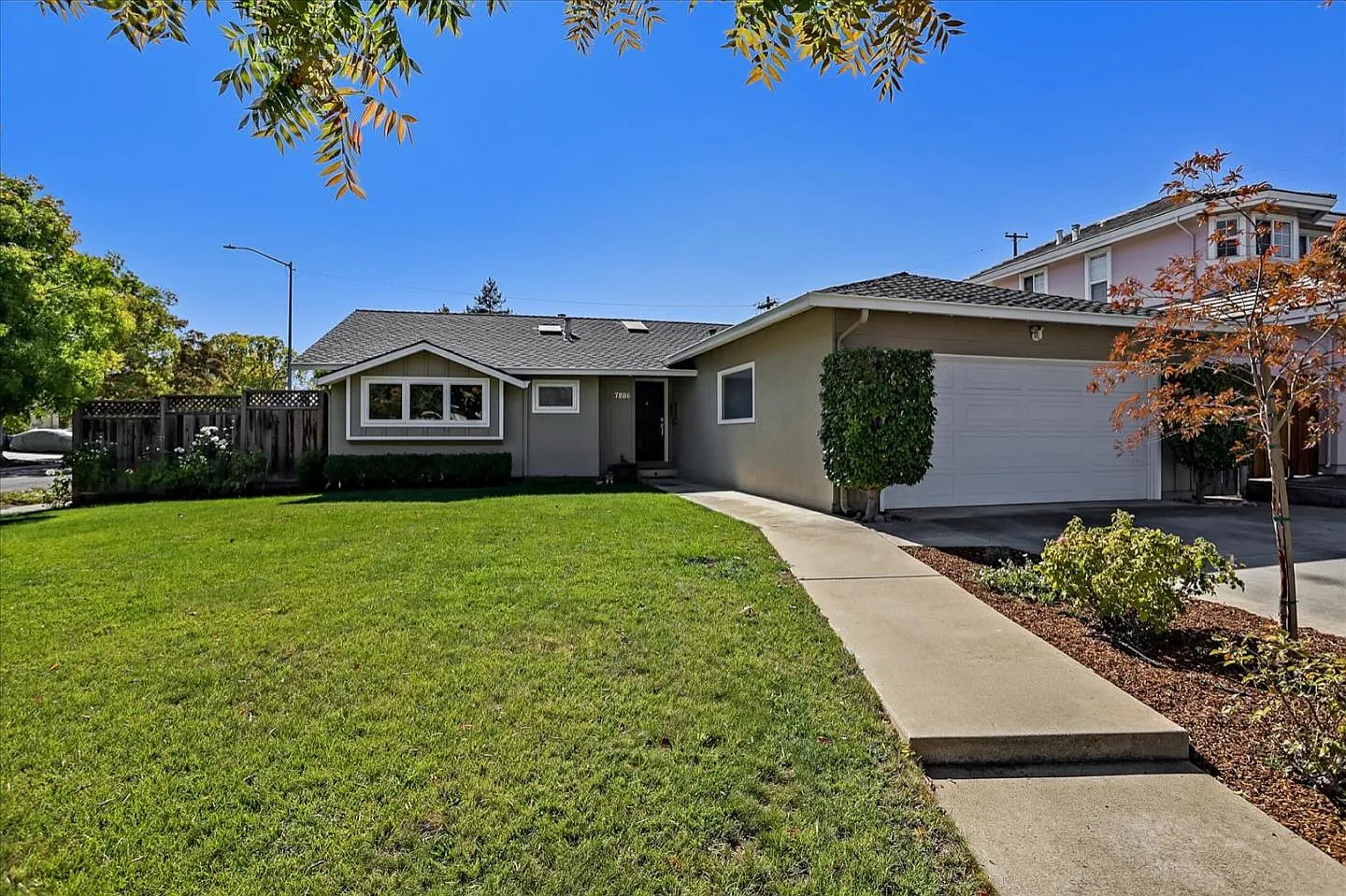 7886 Fiesta Ln photo 1