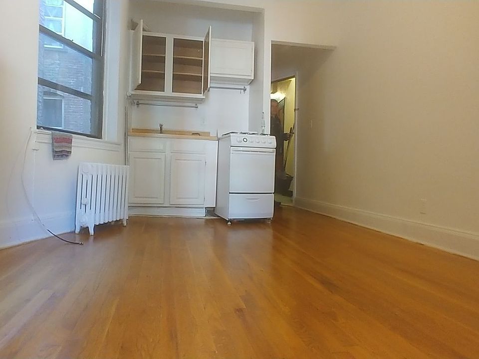 1st image of 70 E 7th St APT 4D