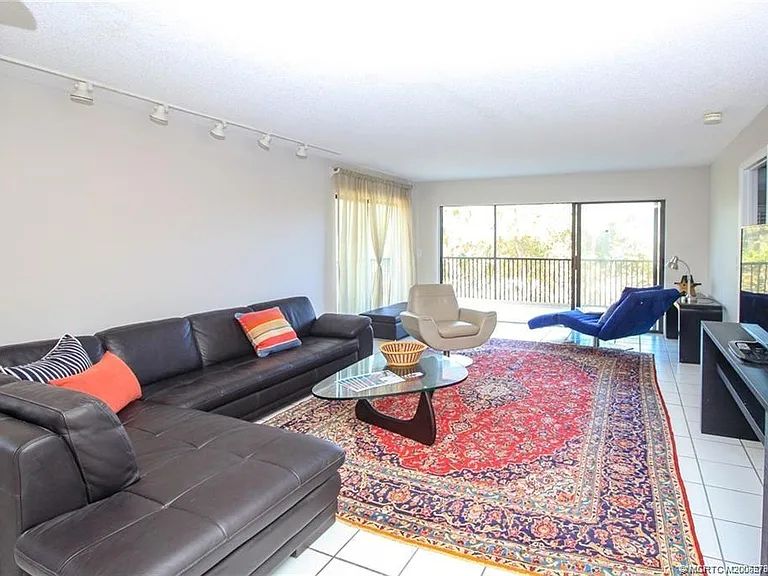 2641 NE Ocean Blvd #101 — Photo 7