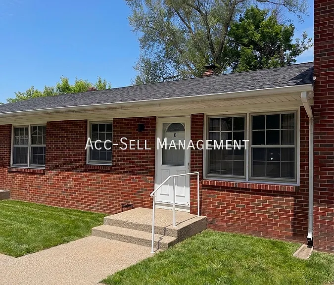 1855 Prairie Pkwy SW #B — Photo 1