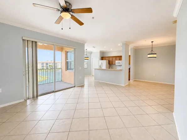 8490 Kingbird Loop APT 947, Estero, FL 33928