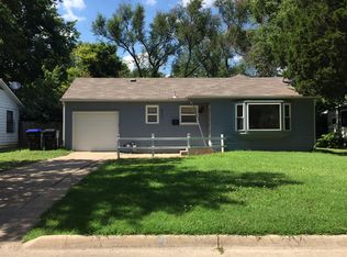 2436 SW 25th Dr, Topeka, KS 66611