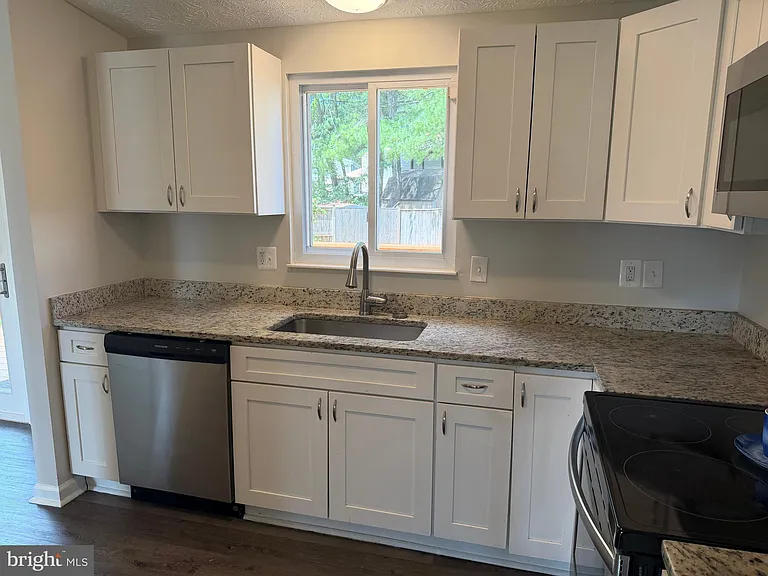 13050 Kensal Green Ct — Photo 6