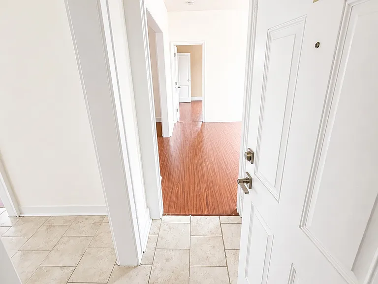 137 Hammond Ave #4 — Photo 4