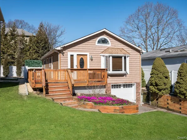 126 Walnut Road, Kings Park, NY 11754