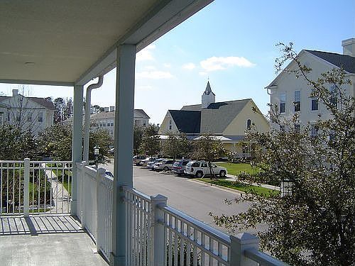 Porch close to pool