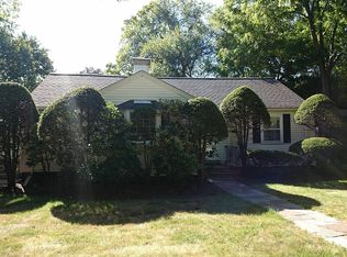 10 Vfw Pkwy, West Roxbury, MA 02132