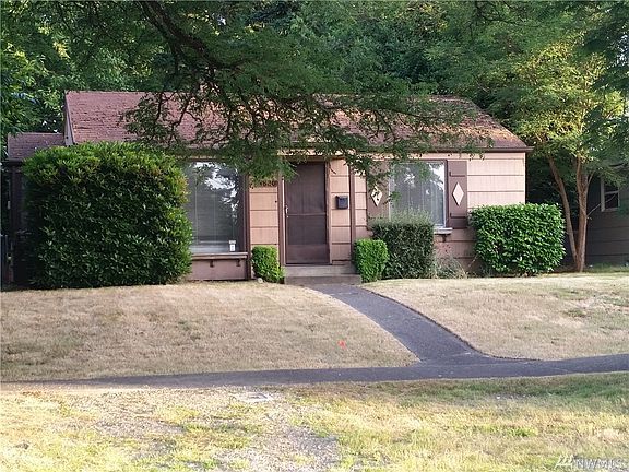 2nd image of 4820 N 31st St