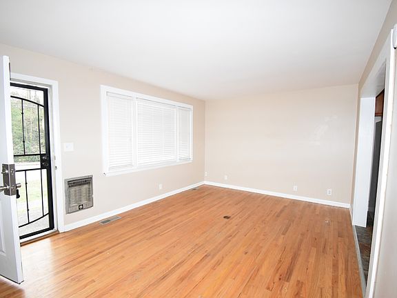 2nd image of 333 Crossland Ave
