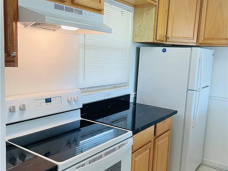3247 NW 103rd Ter #308-C — Photo 8