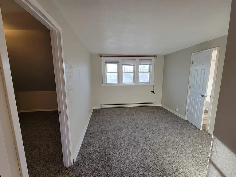 327 E Lincoln Ave #2 — Photo 4