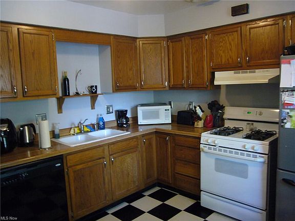 5th image of 37751 Green Dr
