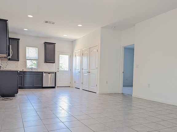 5th image of 6510 Routenburn St