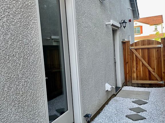 2nd image of 1571 Plumas Dr