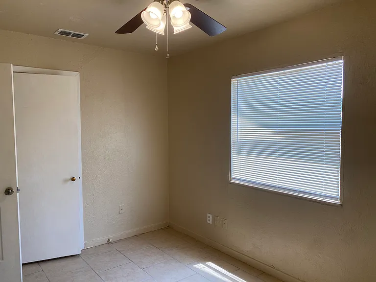 2805 Stearns Ave — Photo 16