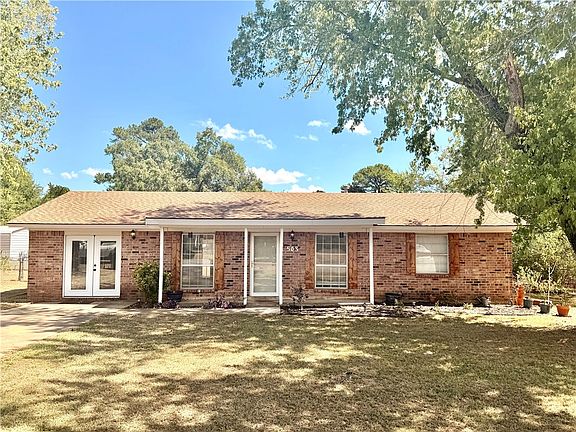 2nd image of 503 Hornet Estate Rd