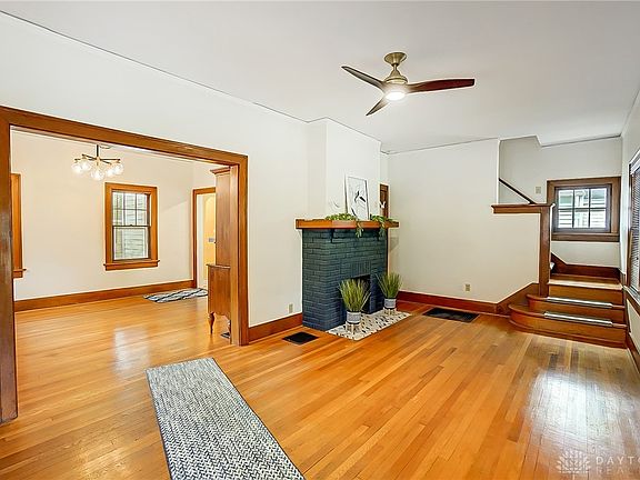 5th image of 406 Monteray Ave