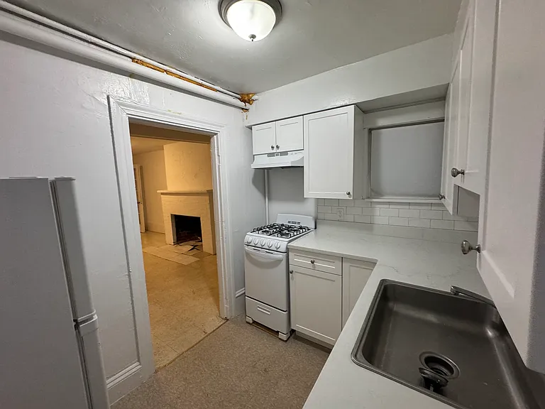 Garden - Grove St Apartments — Photo 10