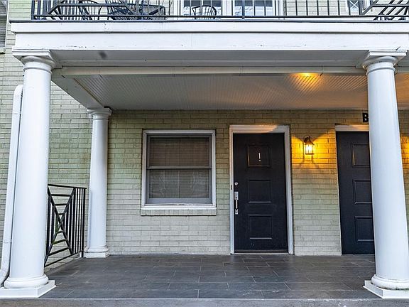 2nd image of 866 Briarcliff Rd NE APT B1