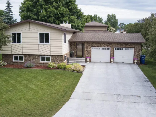 100 9th St NW, Beulah, ND 58523