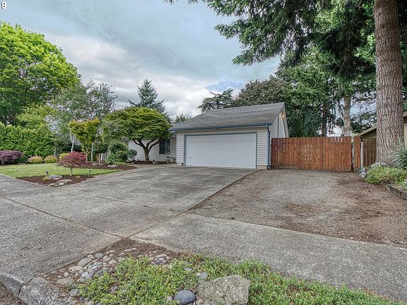 4th image of 15011 SE Meadow Park Dr