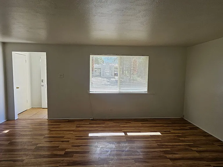 1509 June St NE — Photo 17